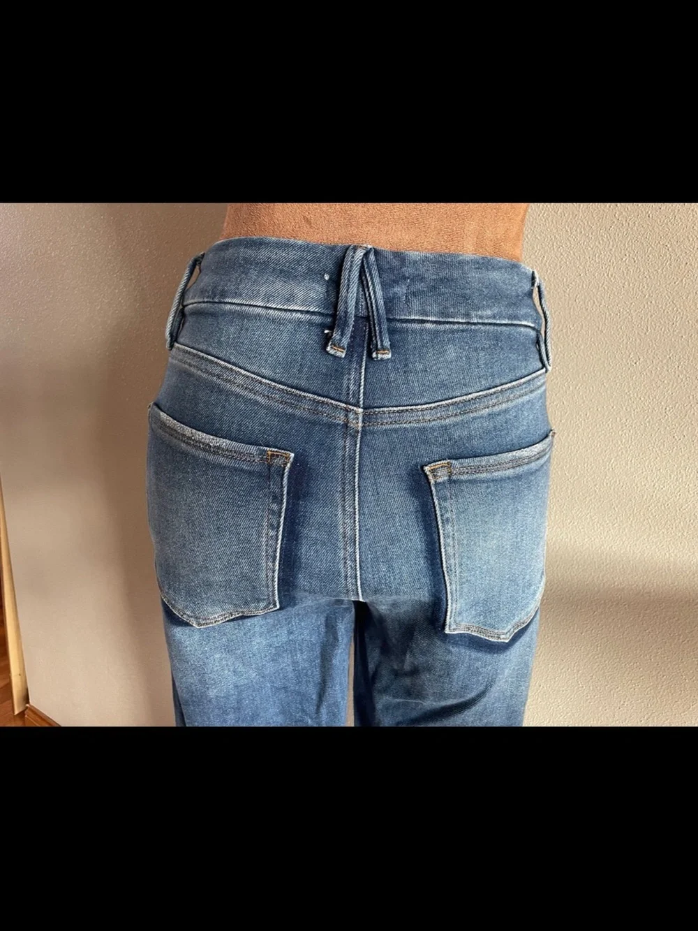 Good American Good Legs Skinny Jeans.